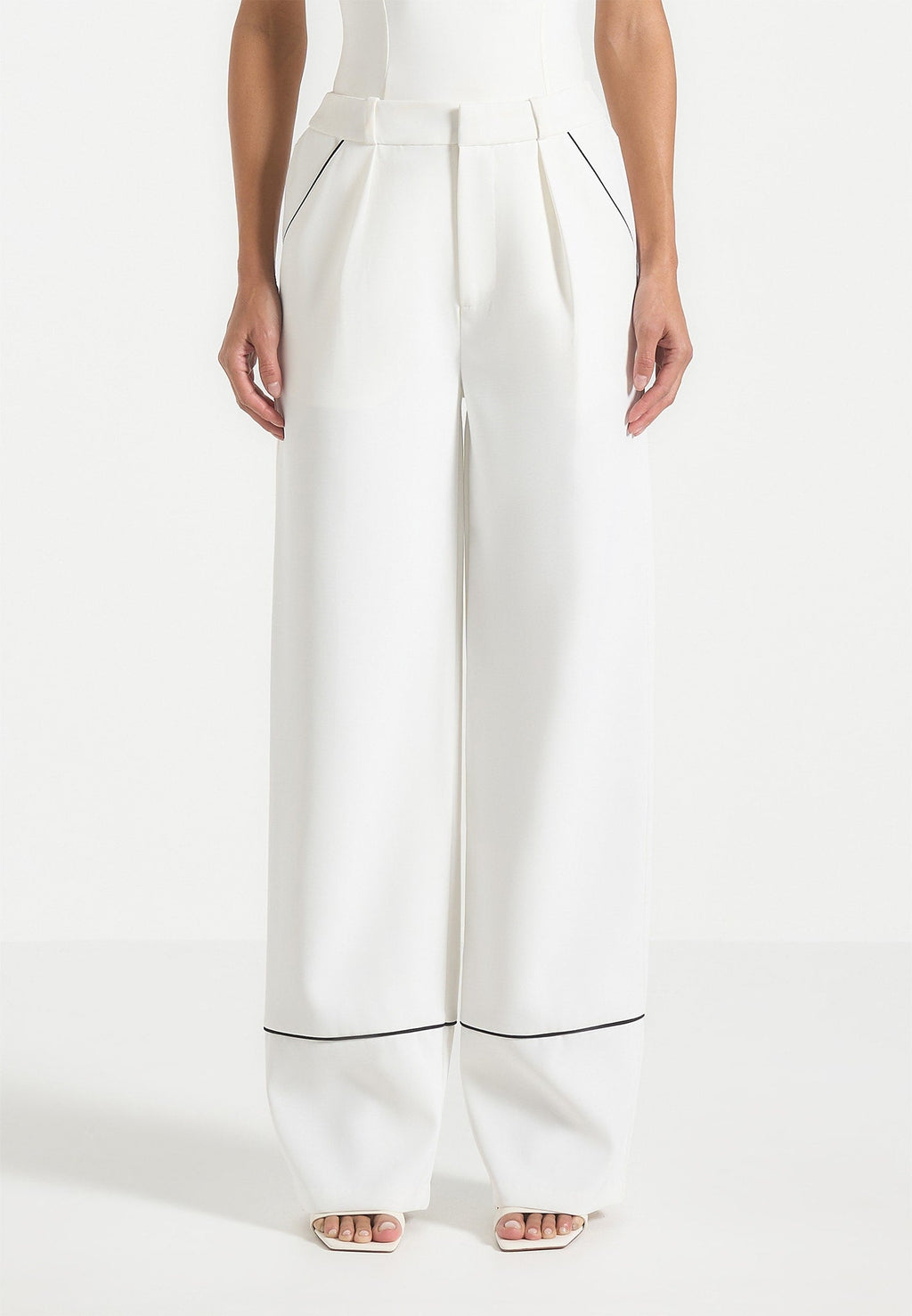 Mina - Contrast Piped Pleated Trousers - White/Black