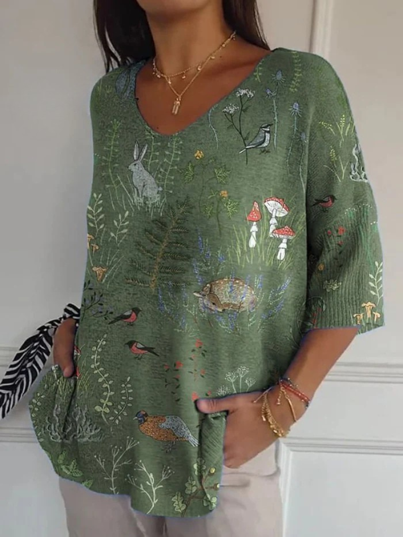Woodland And Animals Repeat Pattern Printed Women's Casual Pullover Knit